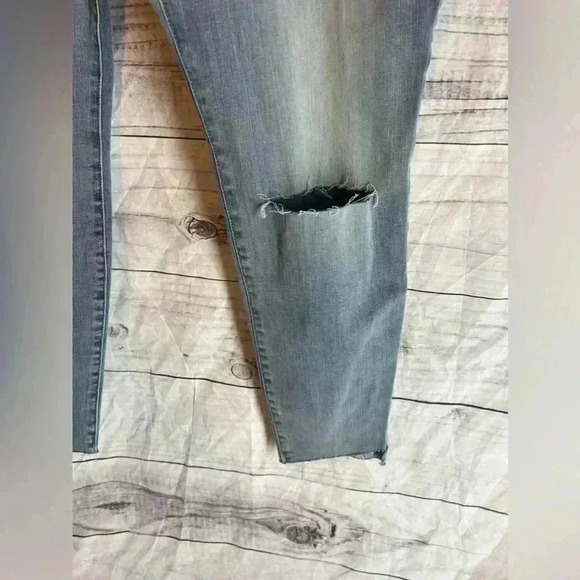 Lucky brand women’s high rise Bridgette skinny jeans - Picture 3 of 6